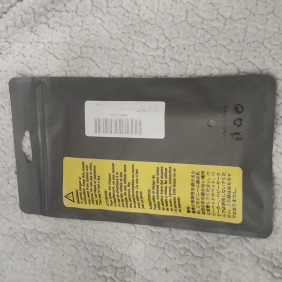 Samsung Galaxy S10 phone case with strap - Picture 2 of 2